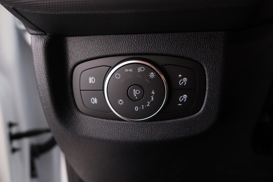 Ford Transit Courier vaihtoauto