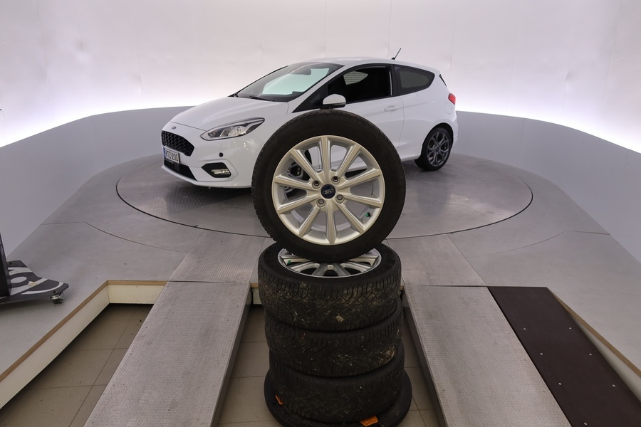 Ford Fiesta Van vaihtoauto