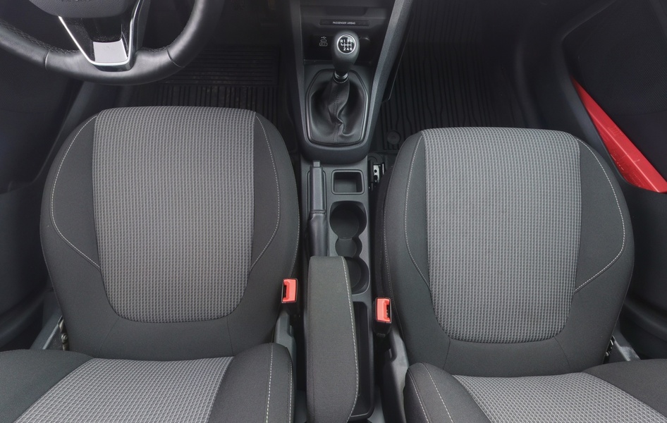 Ford Transit Courier vaihtoauto