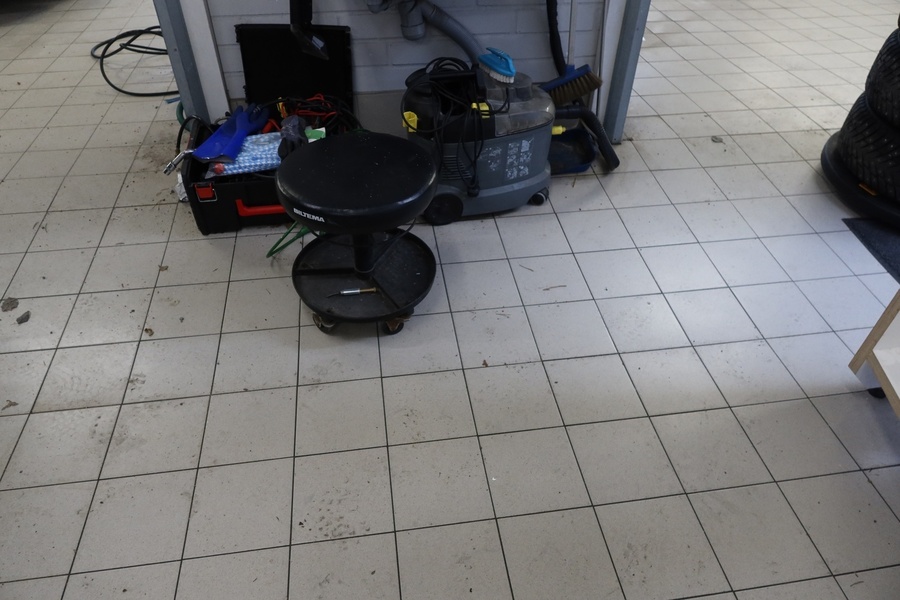 Ford Transit Courier vaihtoauto