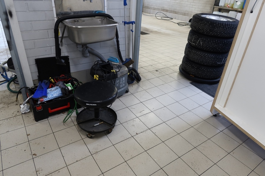 Ford Transit Courier vaihtoauto