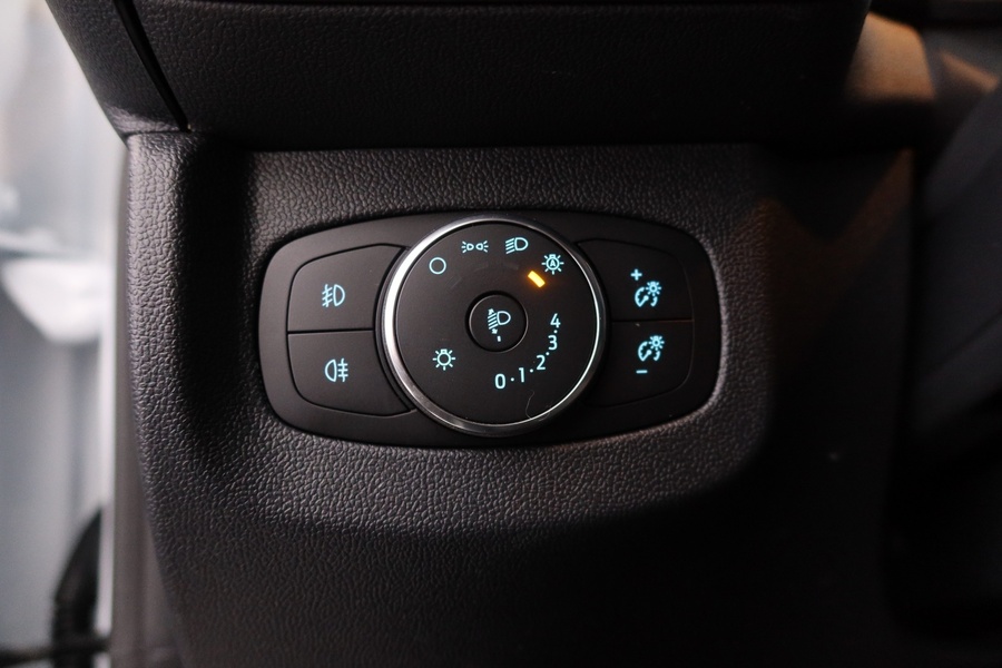 Ford Transit Courier vaihtoauto