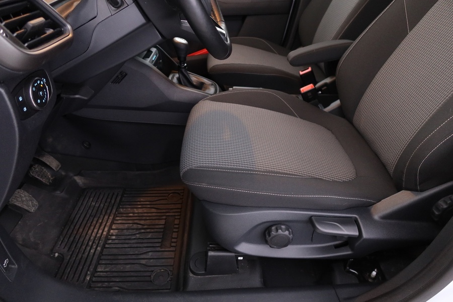 Ford Transit Courier vaihtoauto