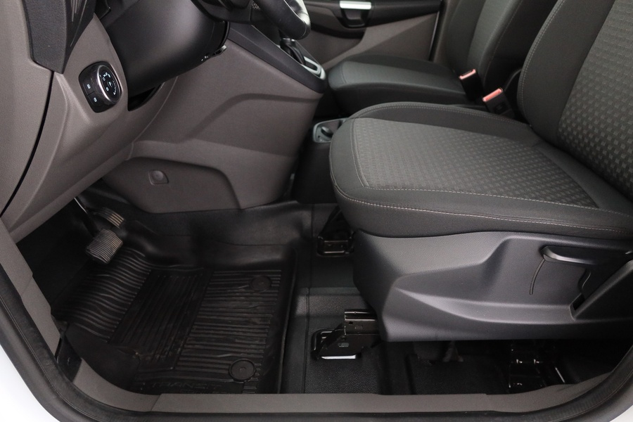 Ford Transit Connect vaihtoauto