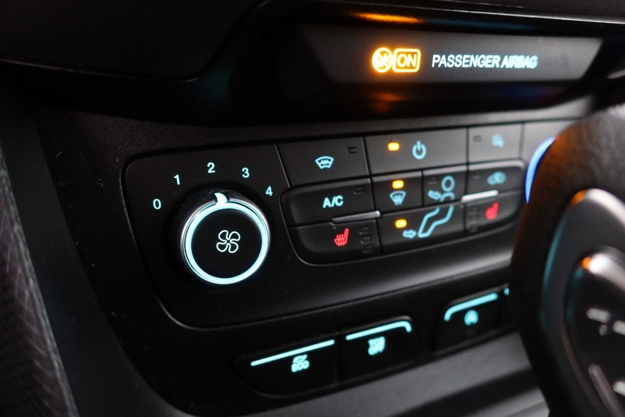 Ford Transit Connect vaihtoauto