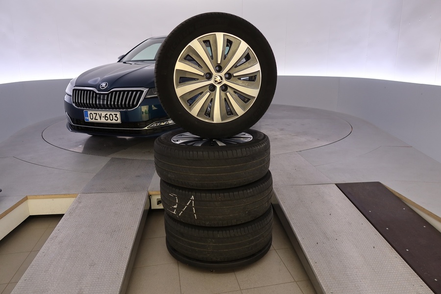 Skoda Superb vaihtoauto