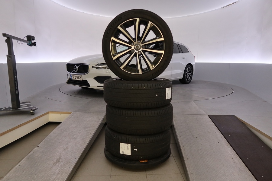 Volvo V60 vaihtoauto