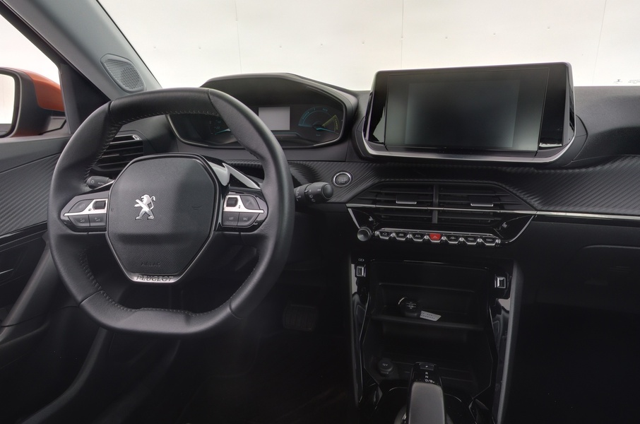 Peugeot e-2008 vaihtoauto