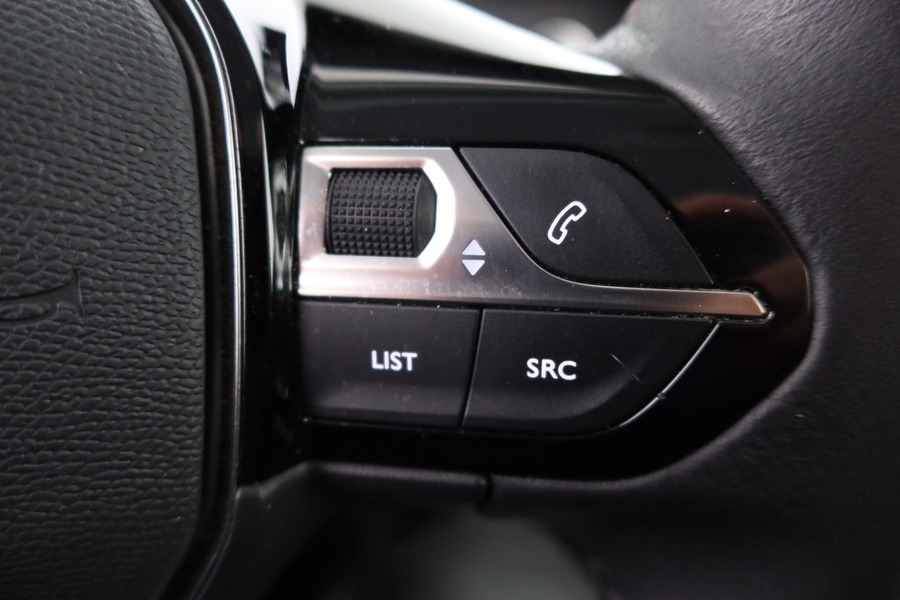 Peugeot e-2008 vaihtoauto