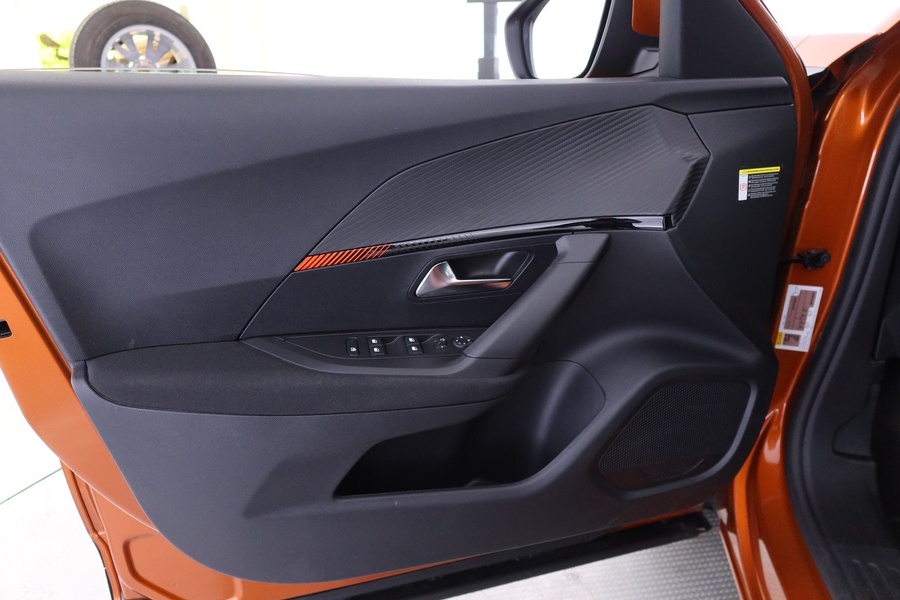 Peugeot e-2008 vaihtoauto