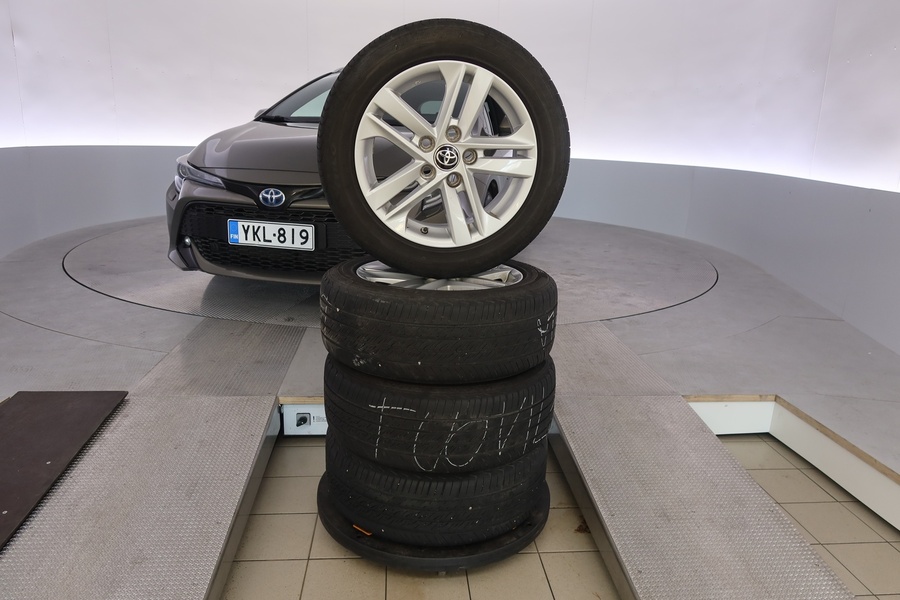 Toyota Corolla vaihtoauto