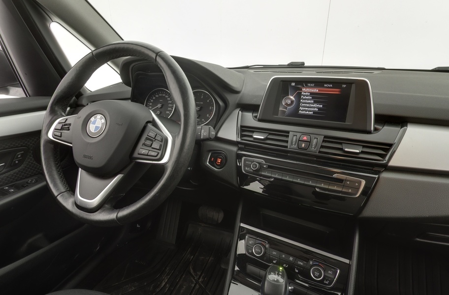 BMW 216 vaihtoauto