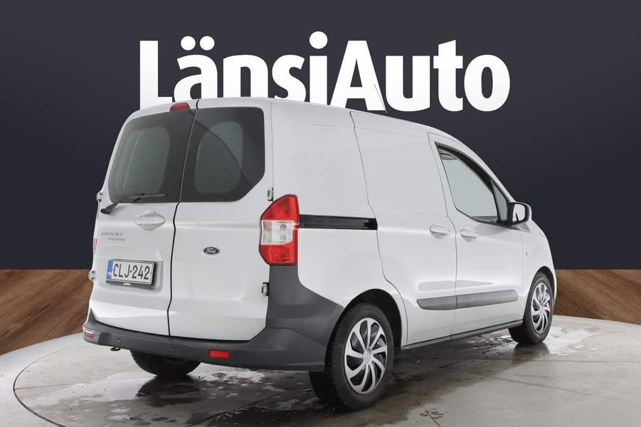 Ford Transit Courier vaihtoauto