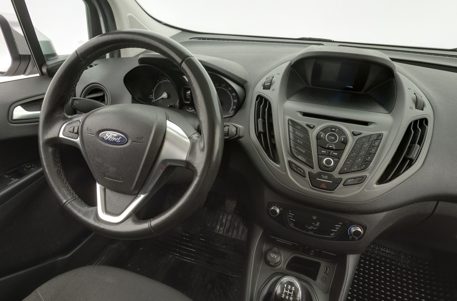 Ford Transit Courier vaihtoauto