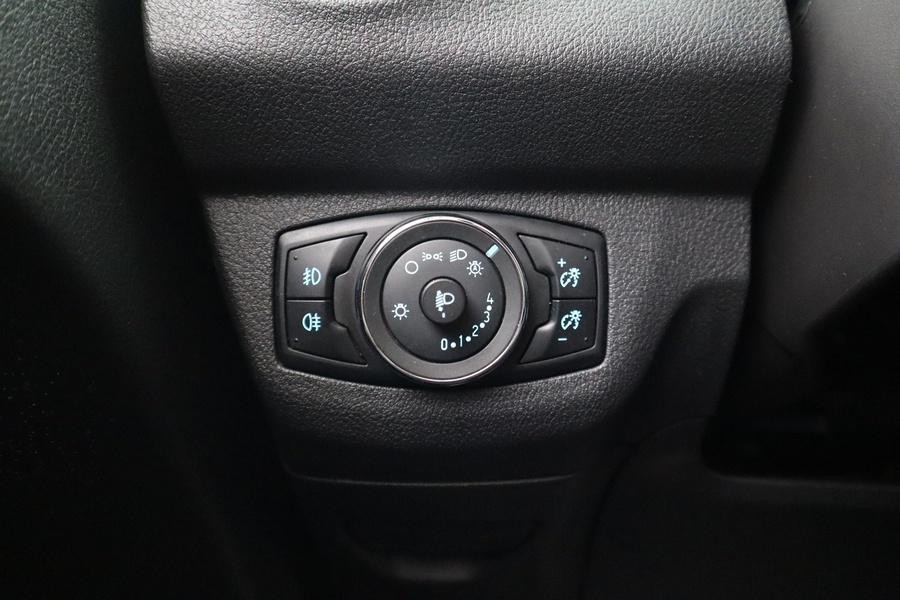 Ford Transit Courier vaihtoauto