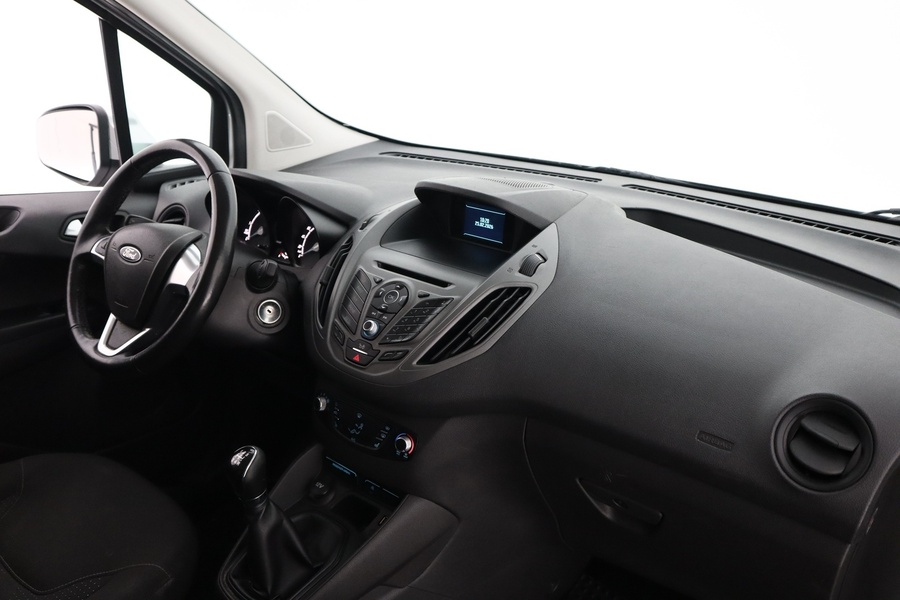 Ford Transit Courier vaihtoauto