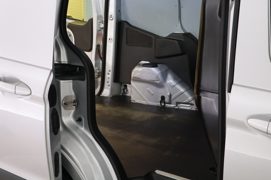 Ford Transit Courier vaihtoauto