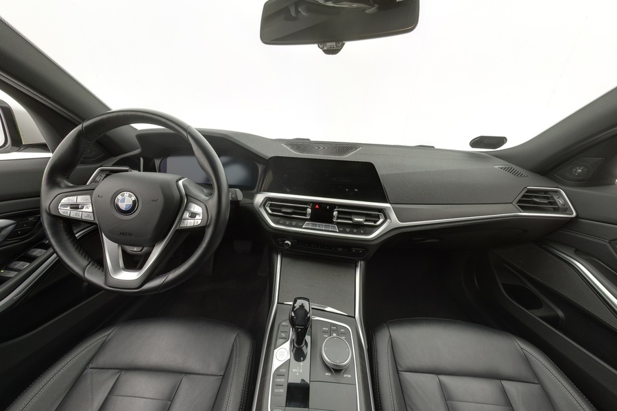 BMW 330 vaihtoauto