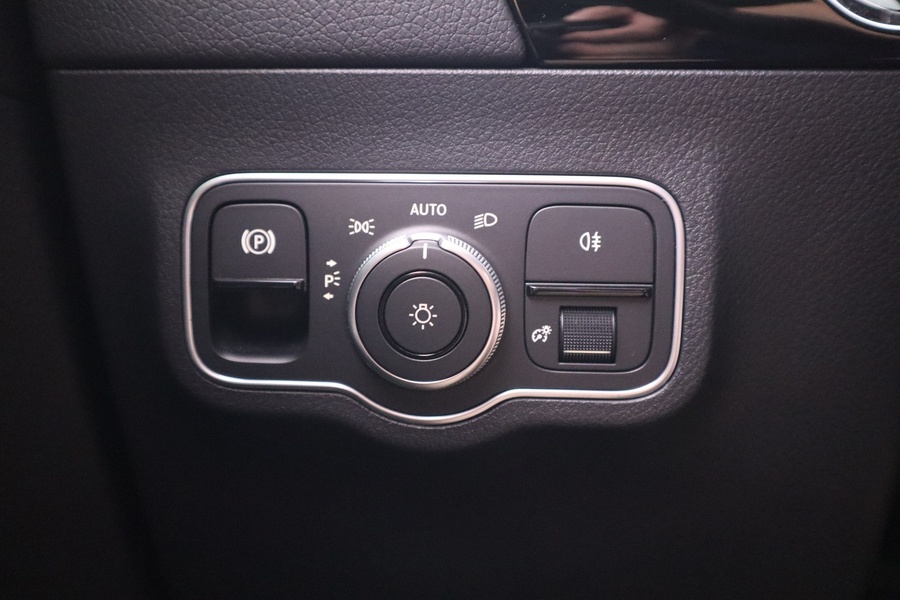 Mercedes-Benz EQA vaihtoauto