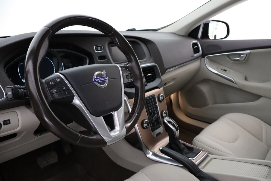 Volvo V40 Cross Country vaihtoauto