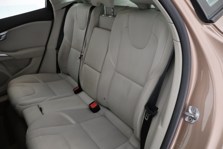 Volvo V40 Cross Country vaihtoauto