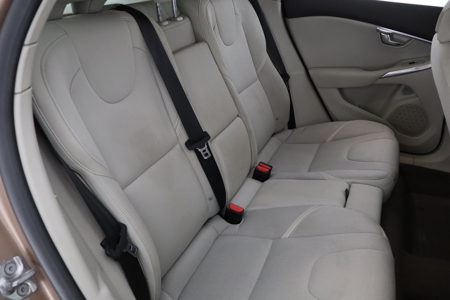 Volvo V40 Cross Country vaihtoauto