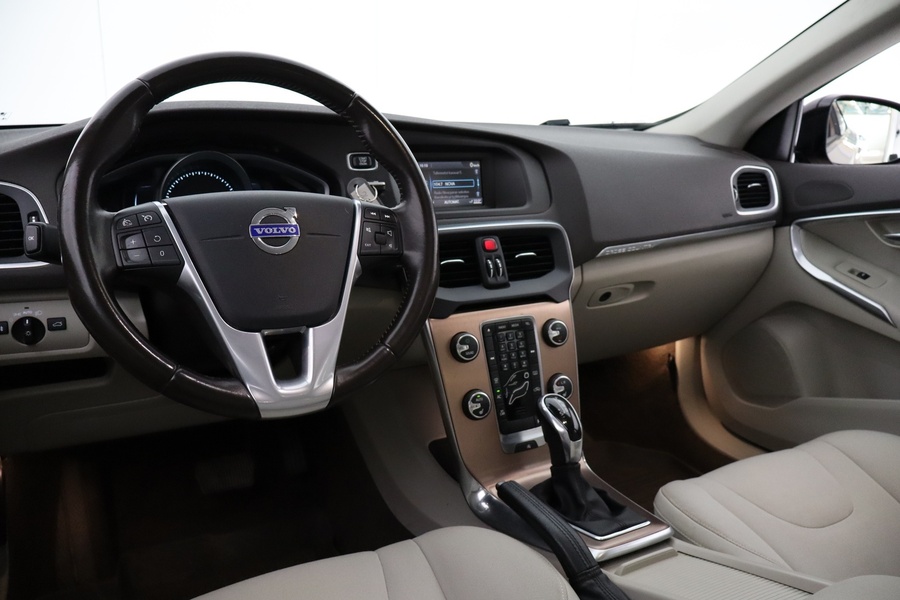 Volvo V40 Cross Country vaihtoauto