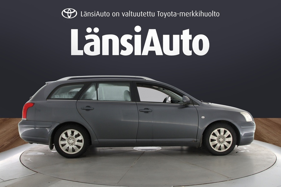 Toyota Avensis vaihtoauto