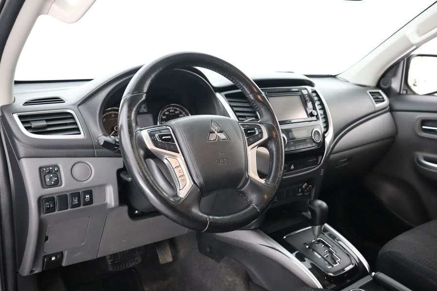 Mitsubishi L200 vaihtoauto