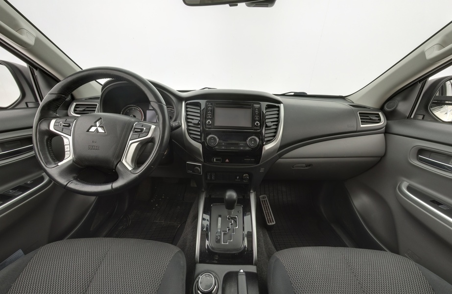 Mitsubishi L200 vaihtoauto