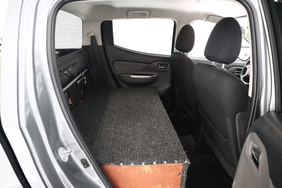 Mitsubishi L200 vaihtoauto