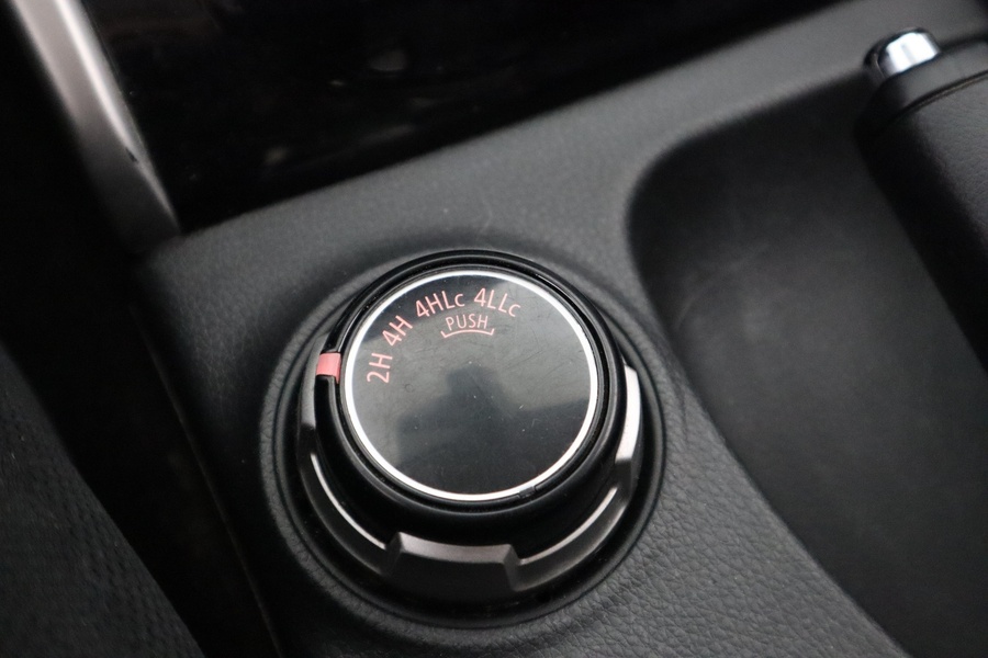 Mitsubishi L200 vaihtoauto