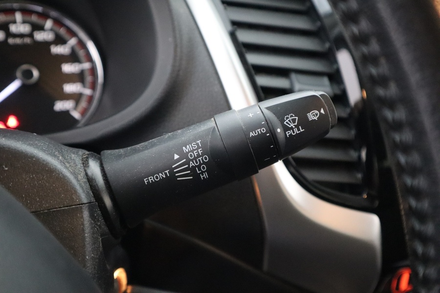 Mitsubishi L200 vaihtoauto