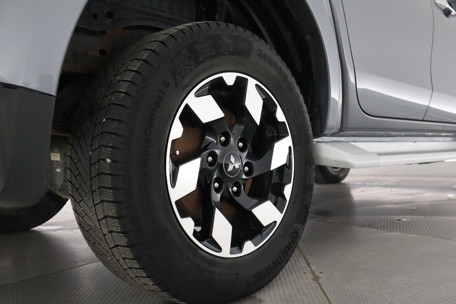 Mitsubishi L200 vaihtoauto