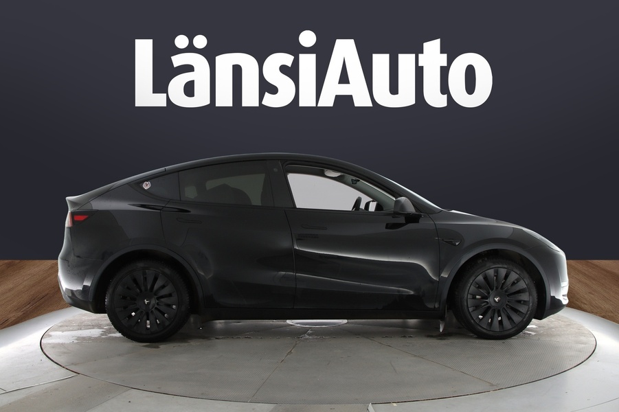 Tesla Model Y vaihtoauto