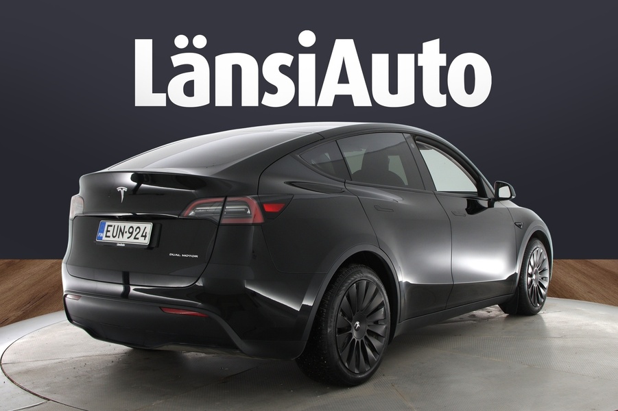 Tesla Model Y vaihtoauto
