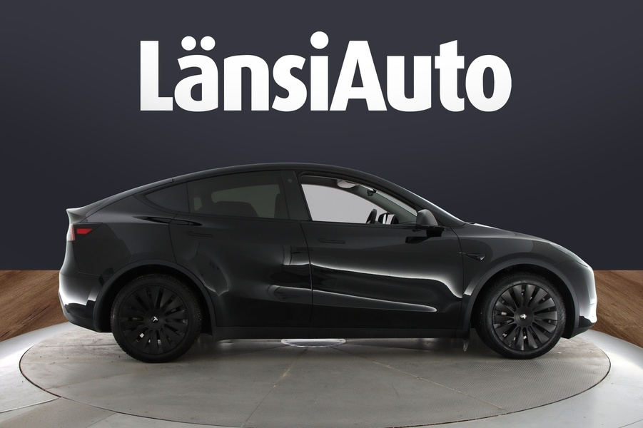 Tesla Model Y vaihtoauto