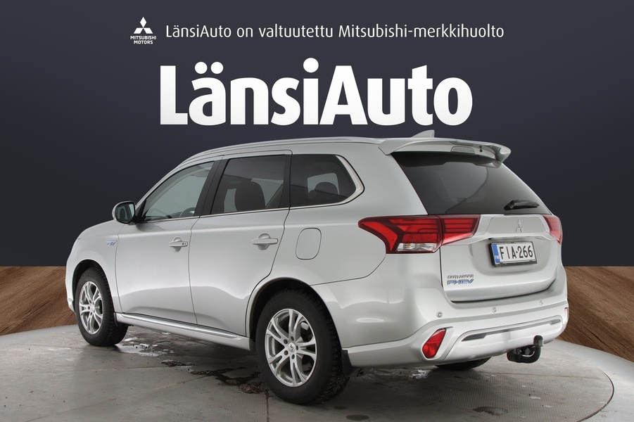 Mitsubishi Outlander PHEV vaihtoauto