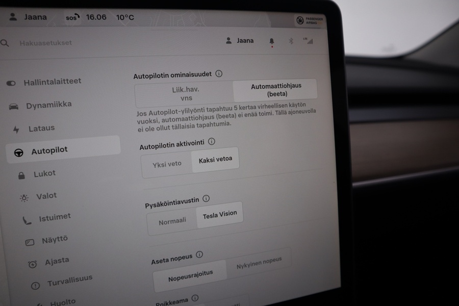 Tesla Model 3 vaihtoauto