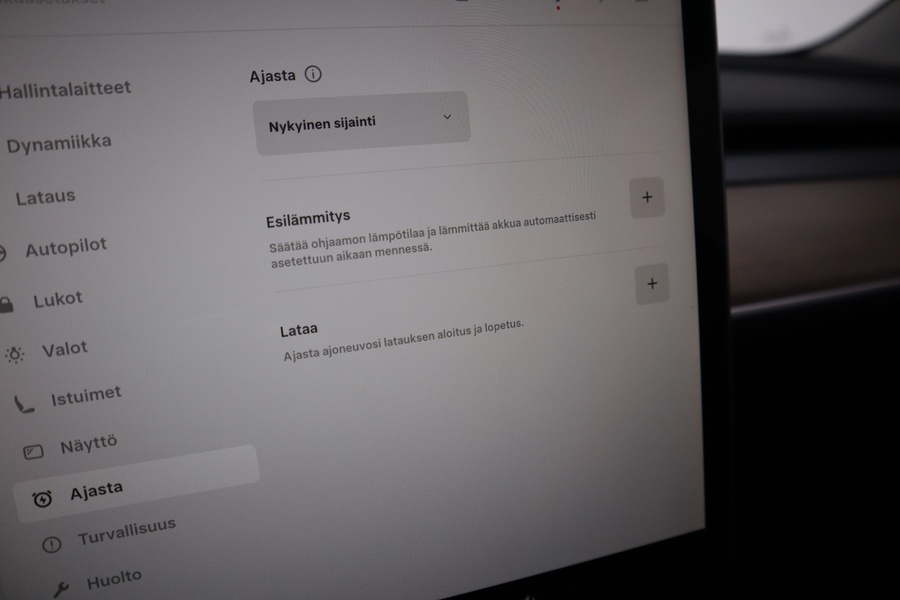 Tesla Model 3 vaihtoauto