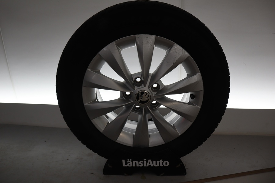 Skoda Karoq vaihtoauto