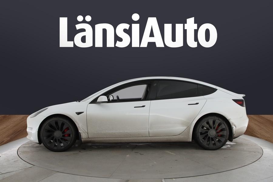 Tesla Model 3 vaihtoauto