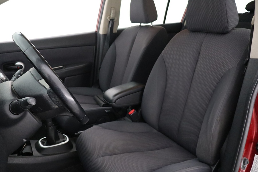 Nissan Tiida vaihtoauto