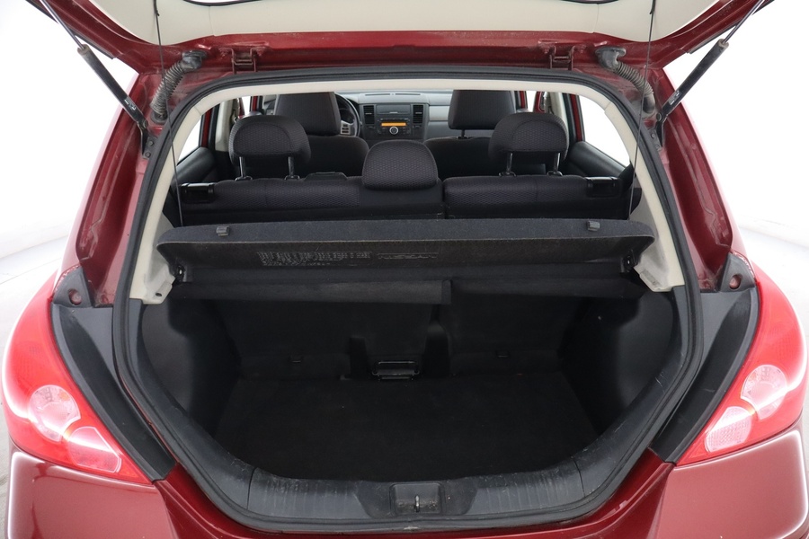 Nissan Tiida vaihtoauto