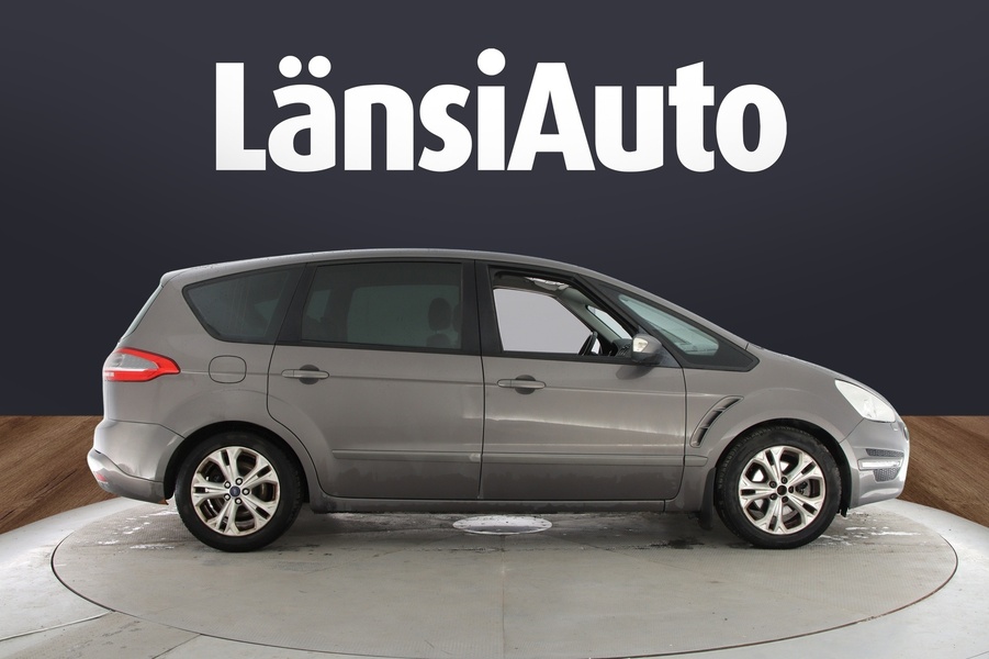 Ford S-MAX vaihtoauto
