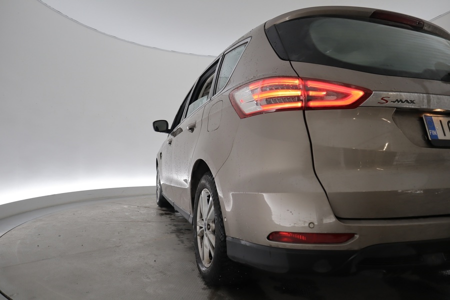 Ford S-MAX vaihtoauto