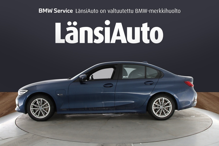 BMW 330 vaihtoauto