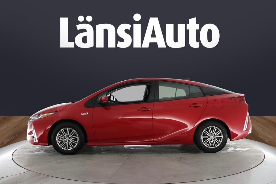 Toyota Prius Plug-in vaihtoauto