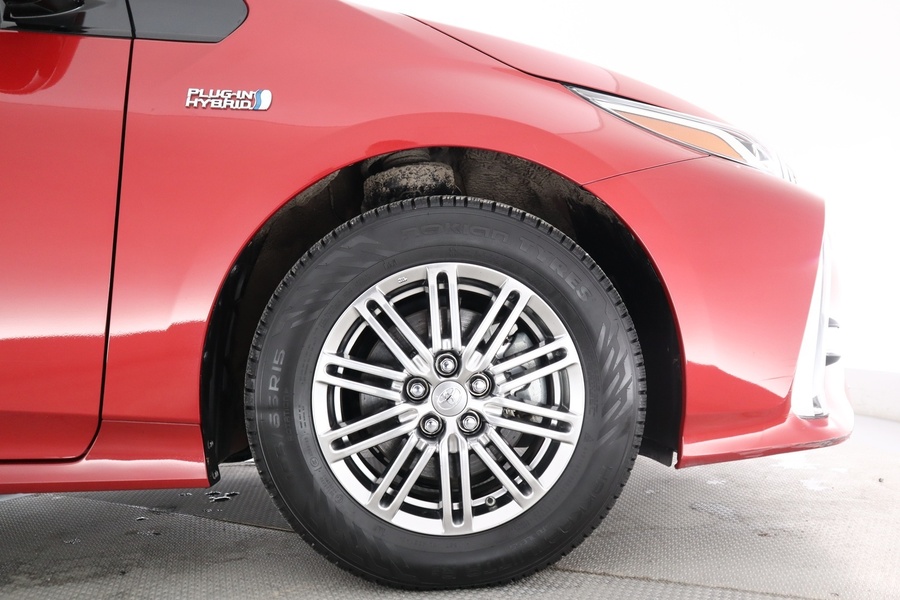 Toyota Prius Plug-in vaihtoauto