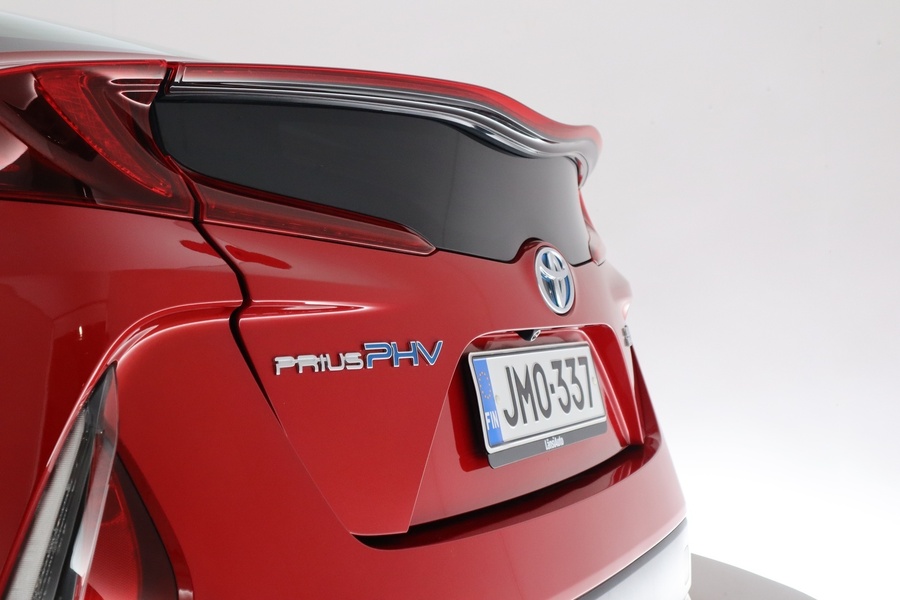 Toyota Prius Plug-in vaihtoauto